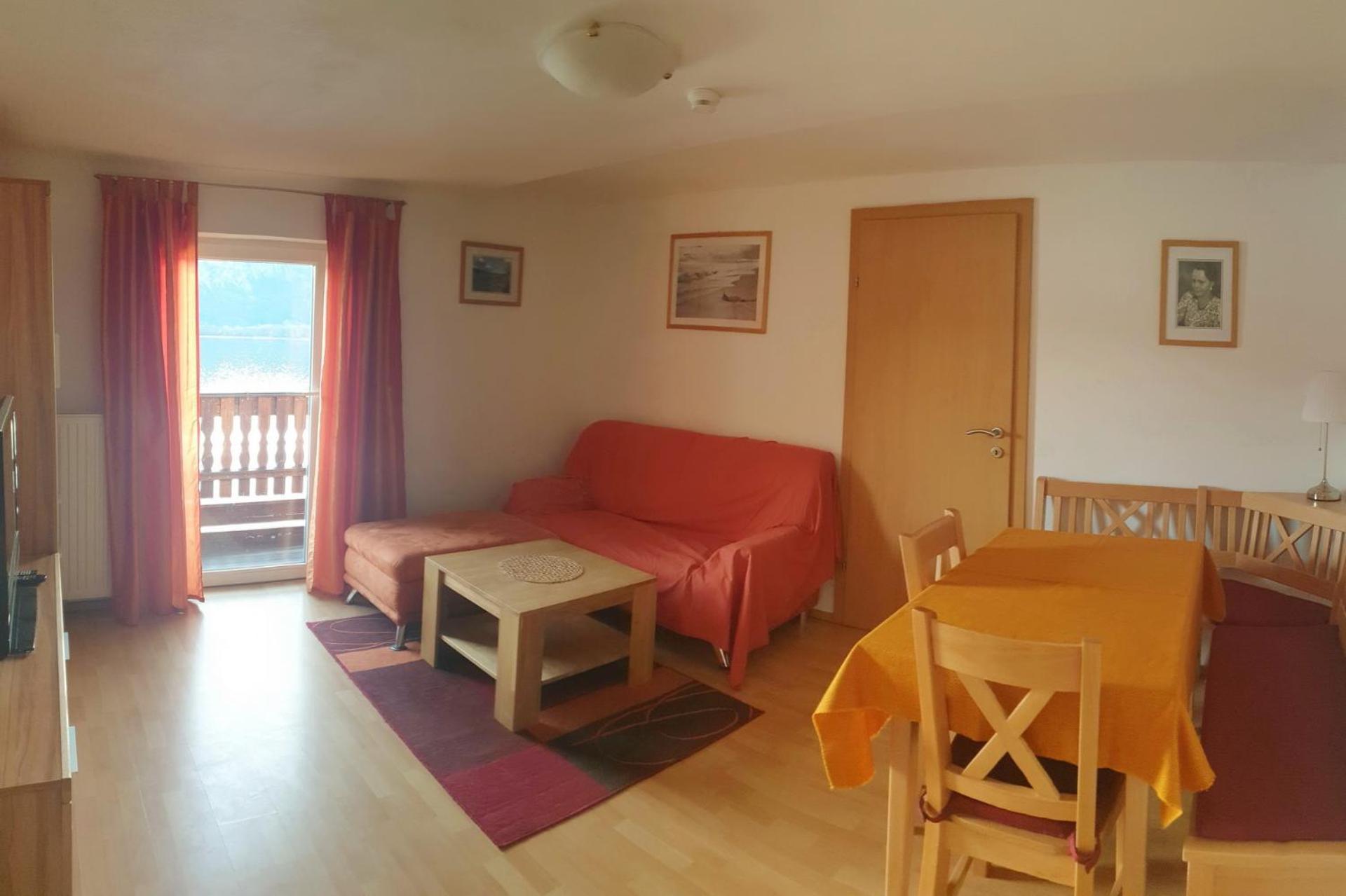 Haus Am Hang Apartment